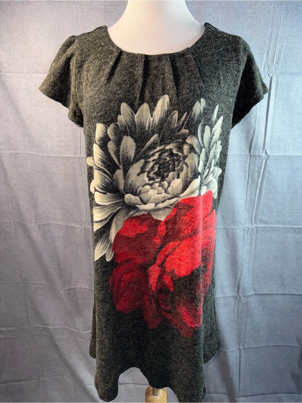 1614-Adore Charcoal Gray Tunic with Red and White Floral Print